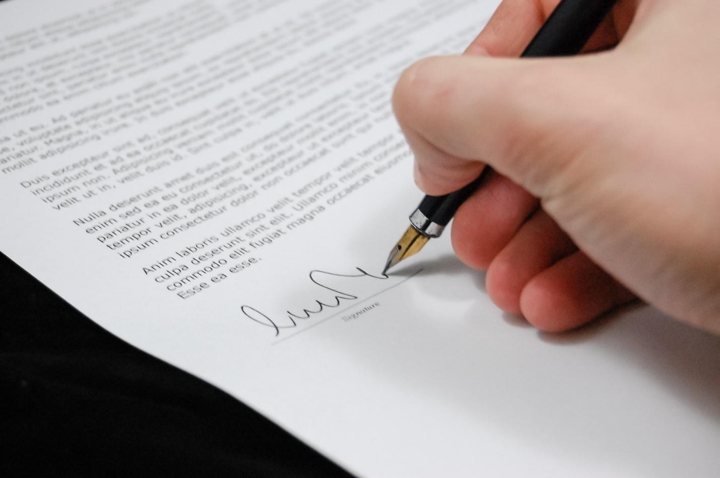 9 Insanely Effective Tips to Win Commercial Contracts
